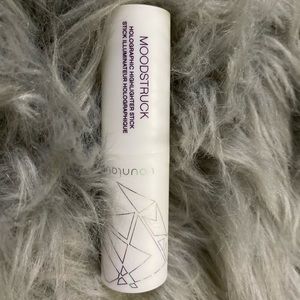 Younique Holographic Highlighter Stick